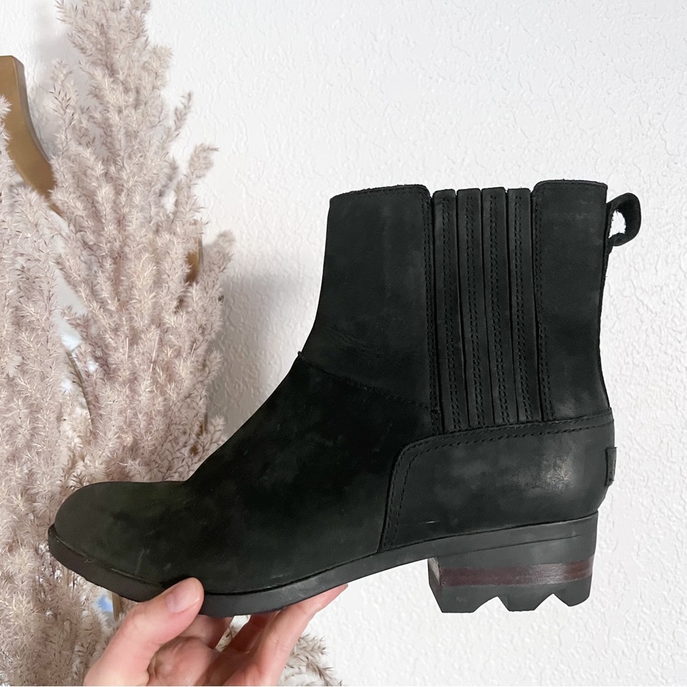 Sorel Lolla Chelsea Womens Black Leather Slip On Chelsea Boots size 8.5